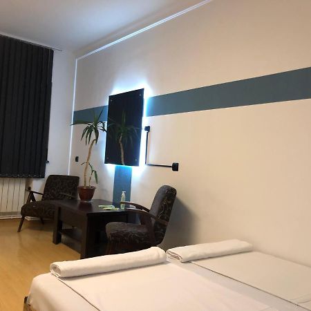 4 Friends Hostel เยเรวาน ภายนอก รูปภาพ