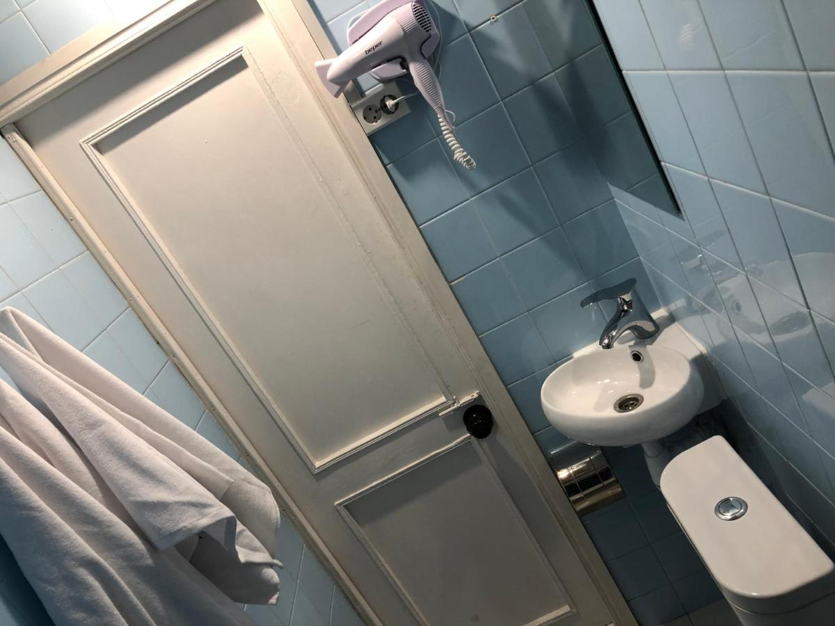 4 Friends Hostel เยเรวาน ภายนอก รูปภาพ